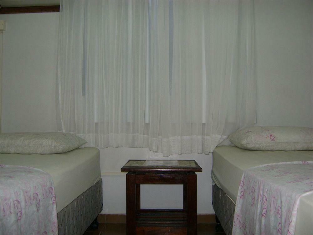 Residencial E Pousada Evelina Foz do Iguacu Exterior photo